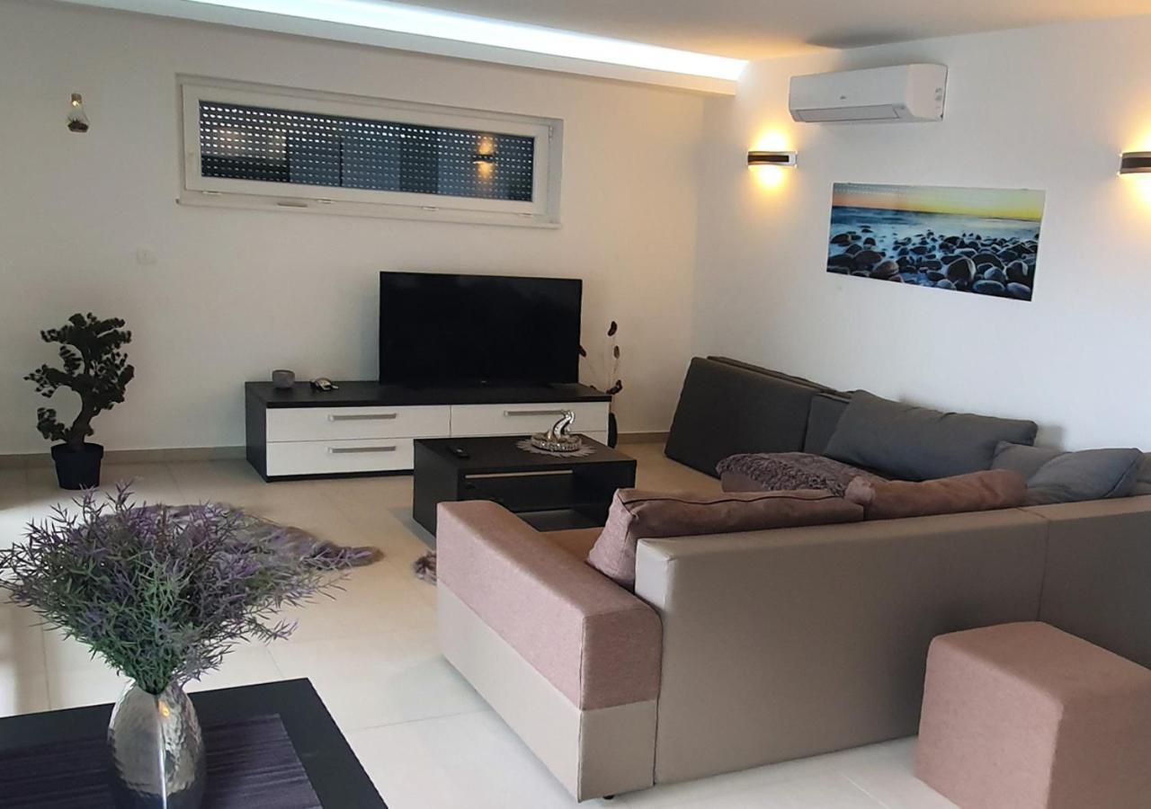 Kober Apartments Krk 克尔克 外观 照片